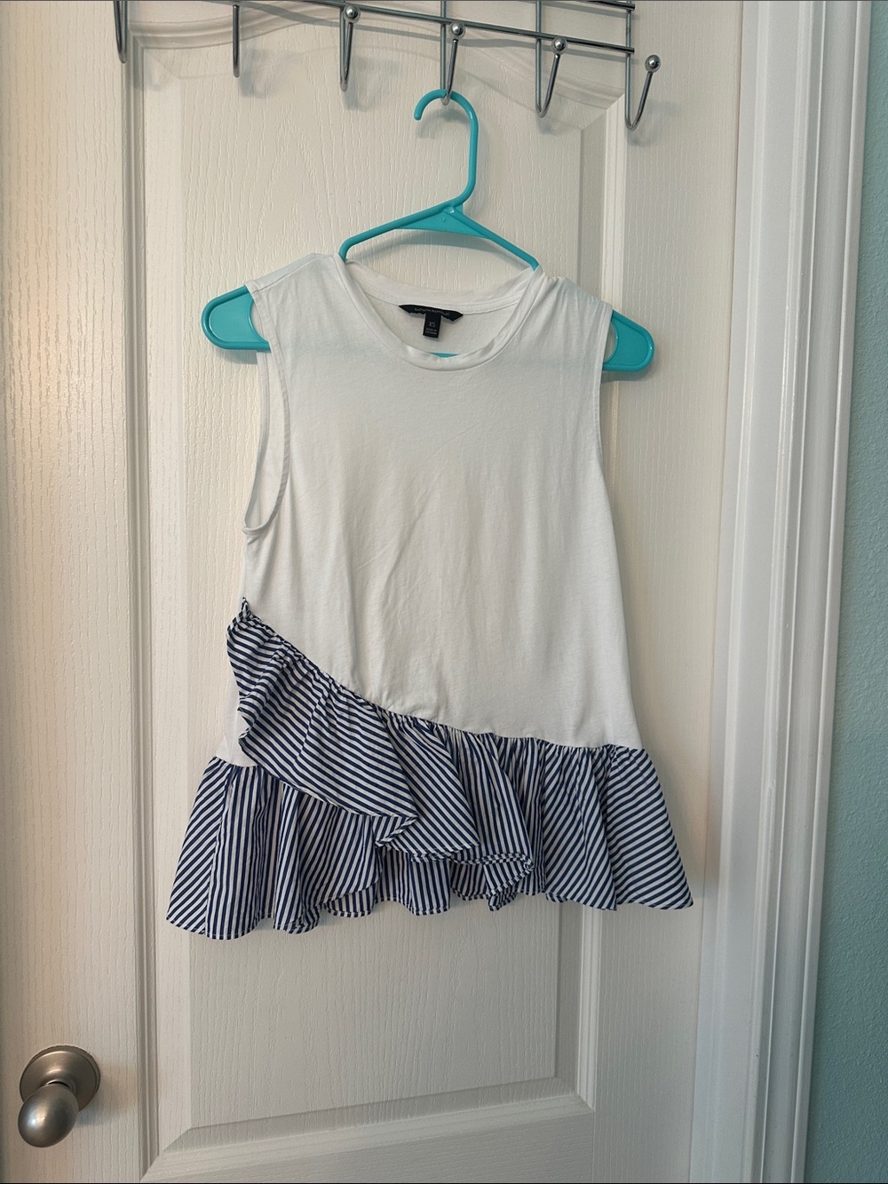 White Sleeveless Top with Navy Striped Ruffle by Banana Republic XS
